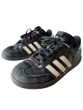 Adidas Black Samba Sneakers Boys Sz 1 Shoes Classic Three-Stripe Gum Sole